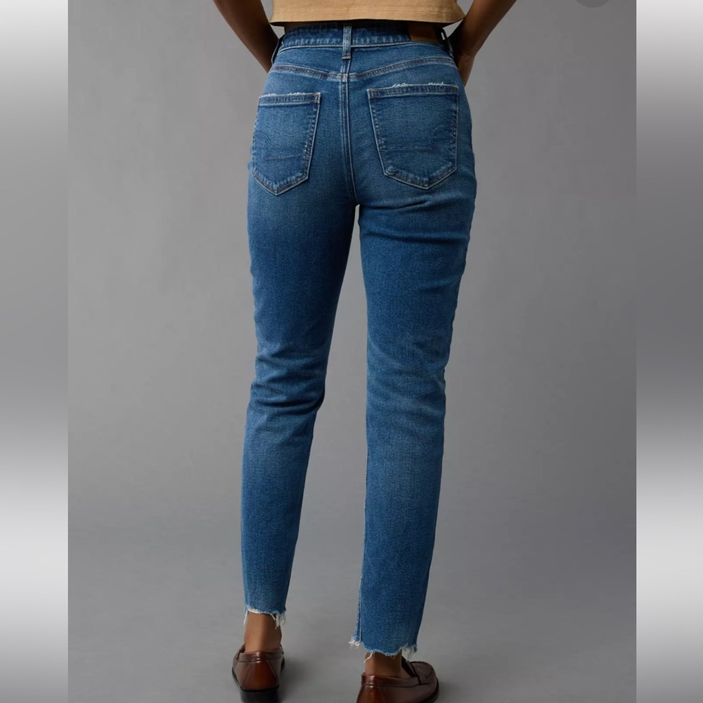 AE American Eagle Strigid Mom Jean Deep Sea Blue Women’s Size 4 Regular - Picture 2 of 4